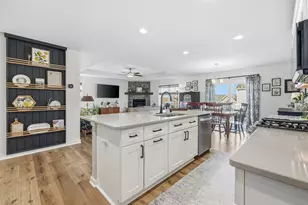 625 Mary Way, Slinger, WI 53086 - Photo 17