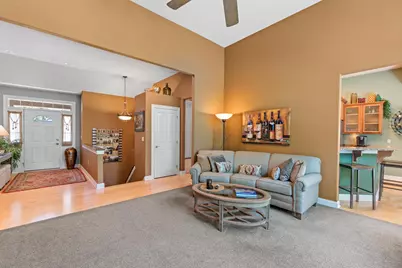 420  Cobblestone Ct, Slinger, WI 53086 - Photo 5