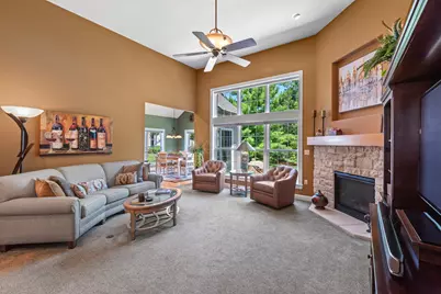 420  Cobblestone Ct, Slinger, WI 53086 - Photo 3