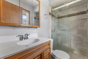 11925 W Lynx Ave, Milwaukee, WI 53225 - Photo 17