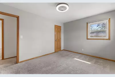 11925 W Lynx Ave, Milwaukee, WI 53225 - Photo 19