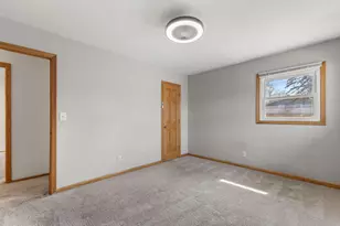 11925 W Lynx Ave, Milwaukee, WI 53225 - Photo 19