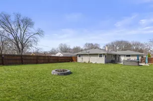 11925 W Lynx Ave, Milwaukee, WI 53225 - Photo 31