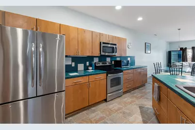 N112W15352  Mequon Rd, Germantown, WI 53022 - Photo 21