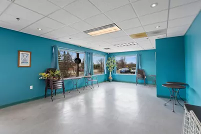 N112W15352  Mequon Rd, Germantown, WI 53022 - Photo 7