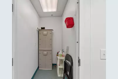 N112W15352  Mequon Rd, Germantown, WI 53022 - Photo 15