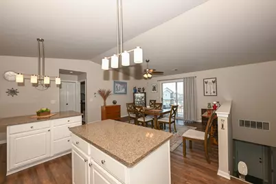 1111 N Sunnyslope Dr #201, Racine, WI 53406 - Photo 7