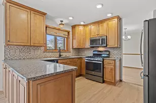 10861 35th Ave, Pleasant Prairie, WI 53158 - Photo 3