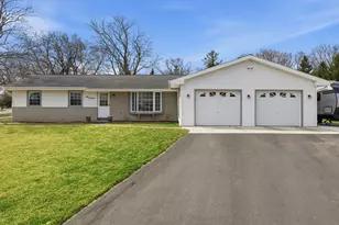 N95W19929 Marson Ct, Menomonee Falls, WI 53051 - Photo 1