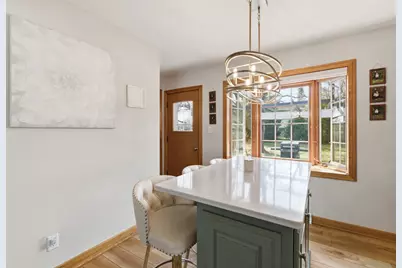 N95W19929  Marson Ct, Menomonee Falls, WI 53051 - Photo 9