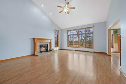 26311  Dukleth Dr, Racine, WI 53185 - Photo 7