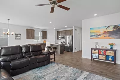 W218N16022  Tiger Lily Dr, Jackson, WI 53037 - Photo 5