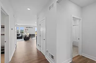 W218N16022 Tiger Lily Dr, Jackson, WI 53037 - Photo 21