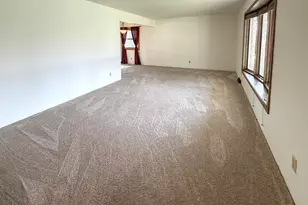 W153N11514 Potomac Cir, Germantown, WI 53022 - Photo 3