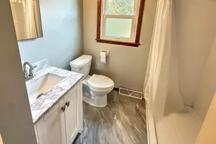 W153N11514 Potomac Cir, Germantown, WI 53022 - Photo 13