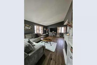 5039  Cynthia Ln, Racine, WI 53406 - Photo 3