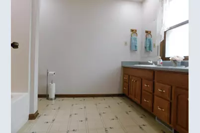 5312 N 54th St, Milwaukee, WI 53218 - Photo 11