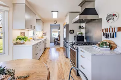 416 S Comanche Ln, Waukesha, WI 53188 - Photo 3