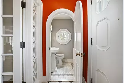 323 S Garfield Ave, Janesville, WI 53545 - Photo 7