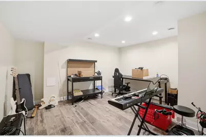 N7037  Hillside Ct, Richmond, WI 53115 - Photo 13