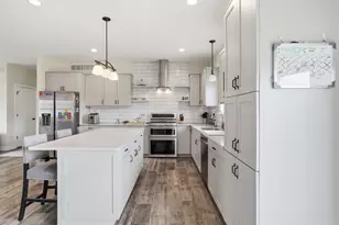 N7037 Hillside Ct, Richmond, WI 53115 - Photo 5