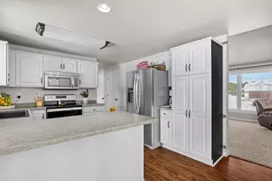 204 S 7th Ave, Saint Nazianz, WI 54232 - Photo 9