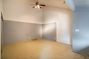5190 Woodbridge Ln, Greenfield, WI 53221 - Photo 13