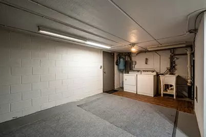 5190  Woodbridge Ln, Greenfield, WI 53221 - Photo 19