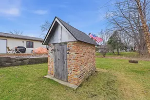 453 Alley St, Mayville, WI 53050 - Photo 21