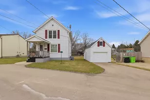 453 Alley St, Mayville, WI 53050 - Photo 1