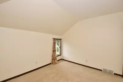 661 S Lake Shore Dr, Lake Geneva, WI 53147 - Photo 19