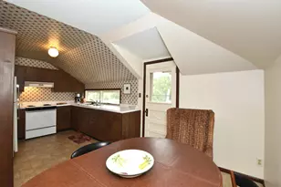 661 S Lake Shore Dr, Lake Geneva, WI 53147 - Photo 13