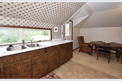 661 S Lake Shore Dr, Lake Geneva, WI 53147 - Photo 17