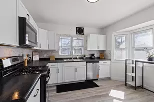 4752 N 44th St, Milwaukee, WI 53218 - Photo 5