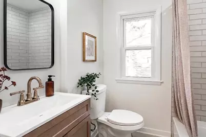 860 W La Salle Ave, Glendale, WI 53209 - Photo 13