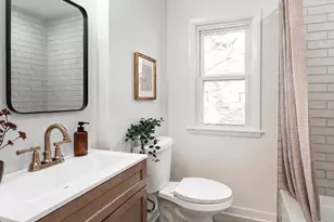 860 W La Salle Ave, Glendale, WI 53209 - Photo 13