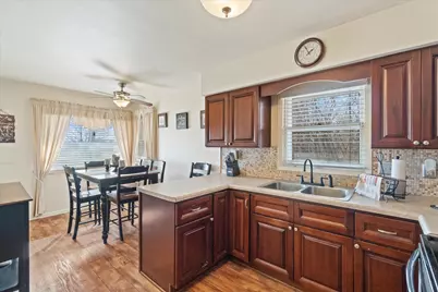 4224 N 67th St, Milwaukee, WI 53216 - Photo 9