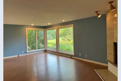 8551 N Point Dr, Fox Point, WI 53217 - Photo 7