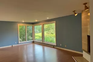 8551 North Point Dr, Fox Point, WI 53217 - Photo 7