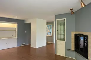 8551 North Point Dr, Fox Point, WI 53217 - Photo 15