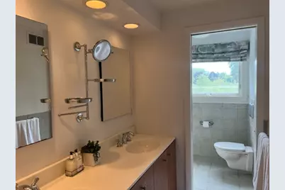 8551 N Point Dr, Fox Point, WI 53217 - Photo 11