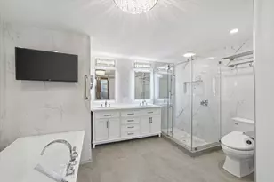 10270 N Range Line Ct, Mequon, WI 53092 - Photo 25