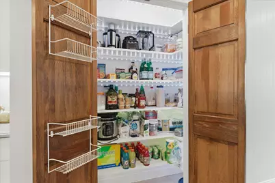 10270 N Range Line Ct, Mequon, WI 53092 - Photo 11