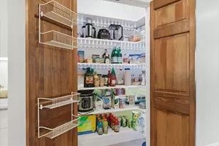 10270 N Range Line Ct, Mequon, WI 53092 - Photo 11