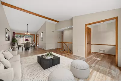 3827 S Oakbrook Dr, Greenfield, WI 53228 - Photo 3