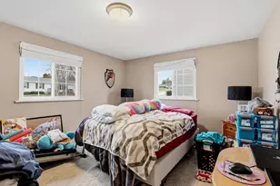 1221 Summit St, Manitowoc, WI 54220 - Photo 11