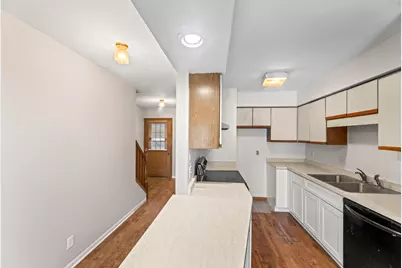 805 S Imperial Dr, Hartland, WI 53029 - Photo 9