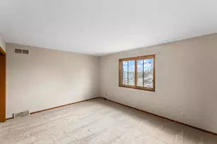 805 S Imperial Dr, Hartland, WI 53029 - Photo 15