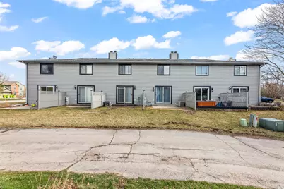 805 S Imperial Dr, Hartland, WI 53029 - Photo 21