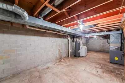 805 S Imperial Dr, Hartland, WI 53029 - Photo 13